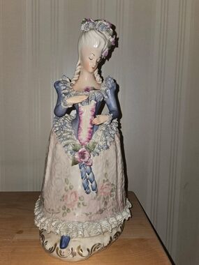 Beautiful Cordey Rare Piece Victorian Era 1940s Tall Collectable Art